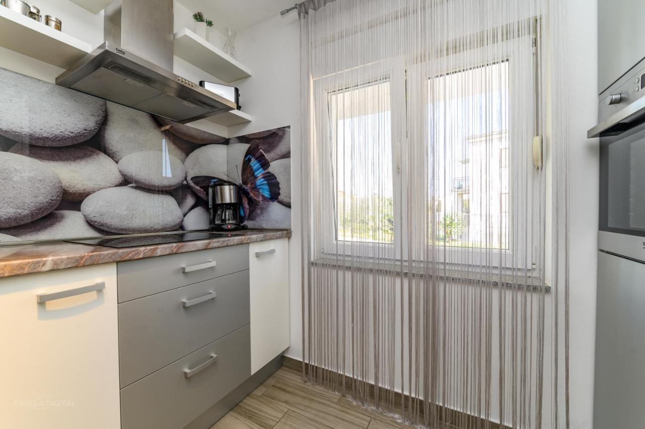 Apartments Maksim And Timon Krk Town Exterior foto